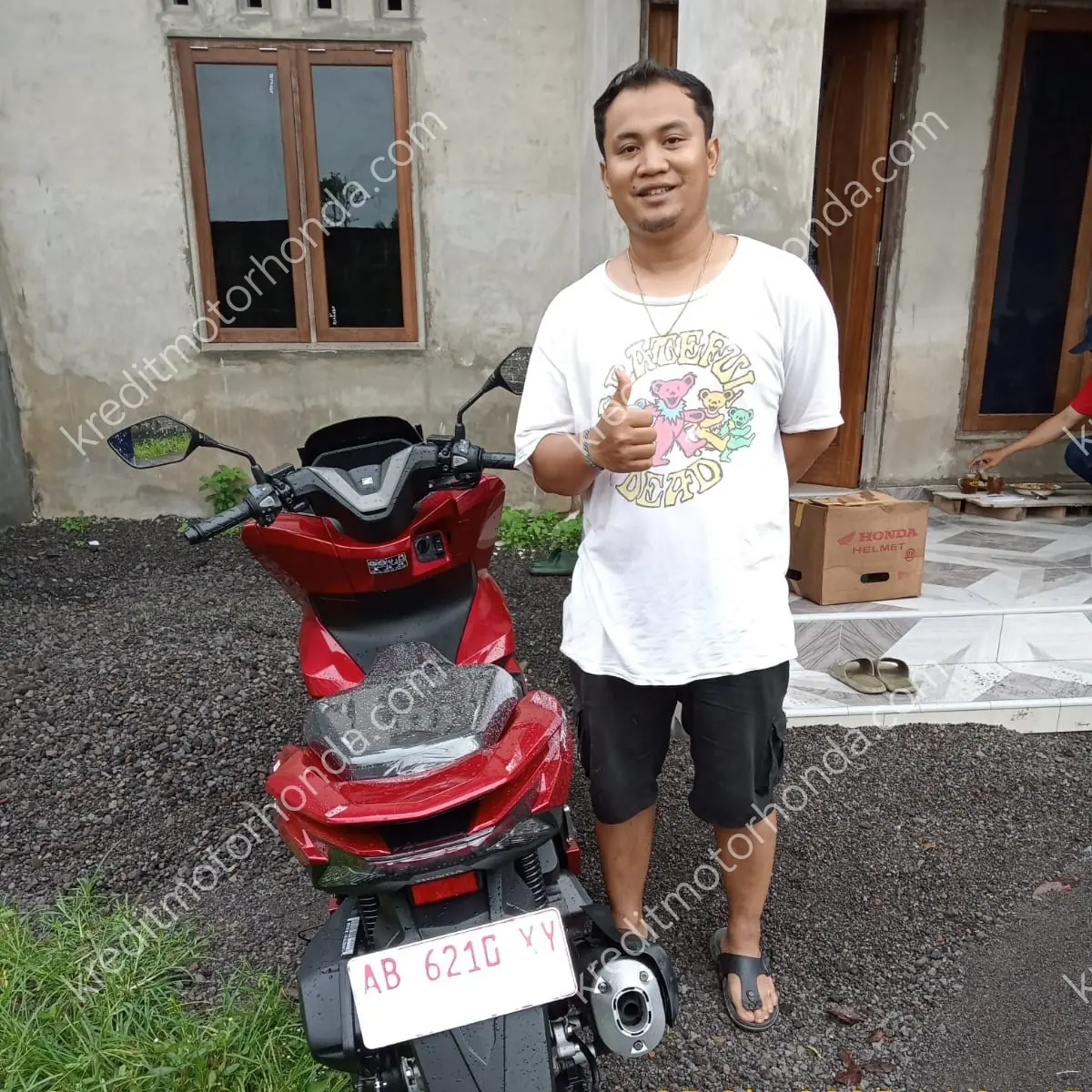 Konsumen Serah Terima Motor