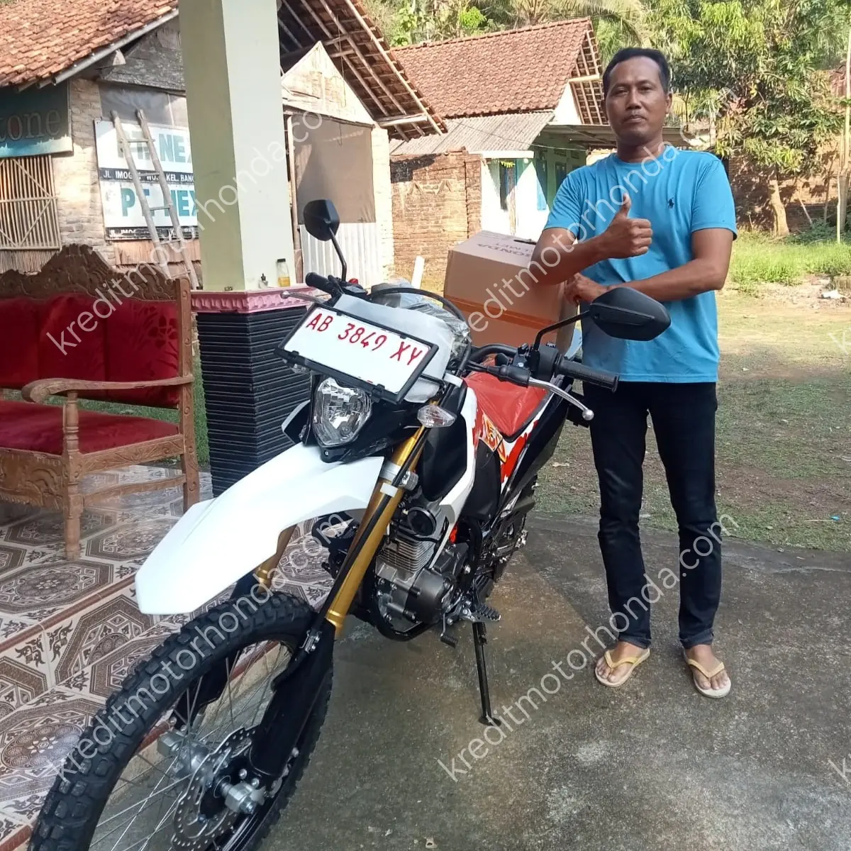 Konsumen Serah Terima Motor